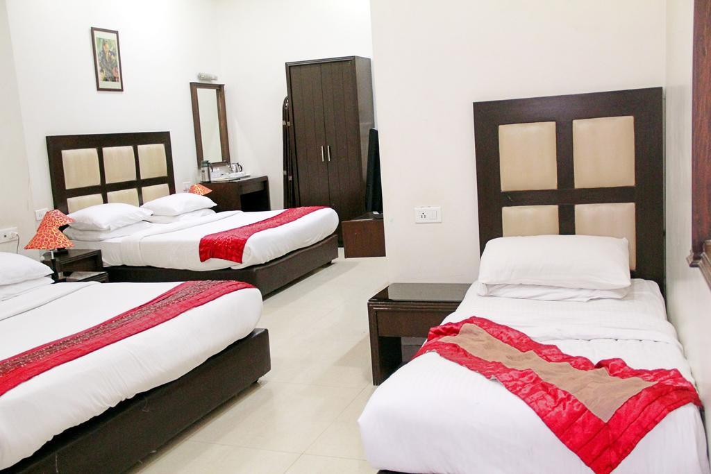 Hotel Prems Paradise Amritsar Zimmer foto