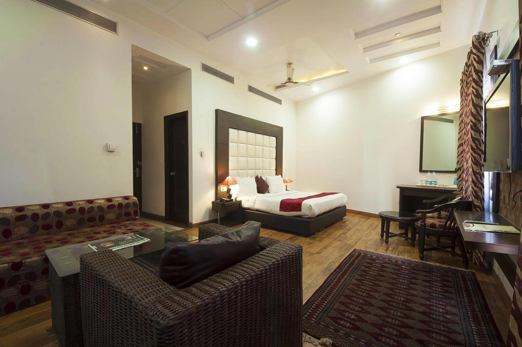 Hotel Prems Paradise Amritsar Exterior foto