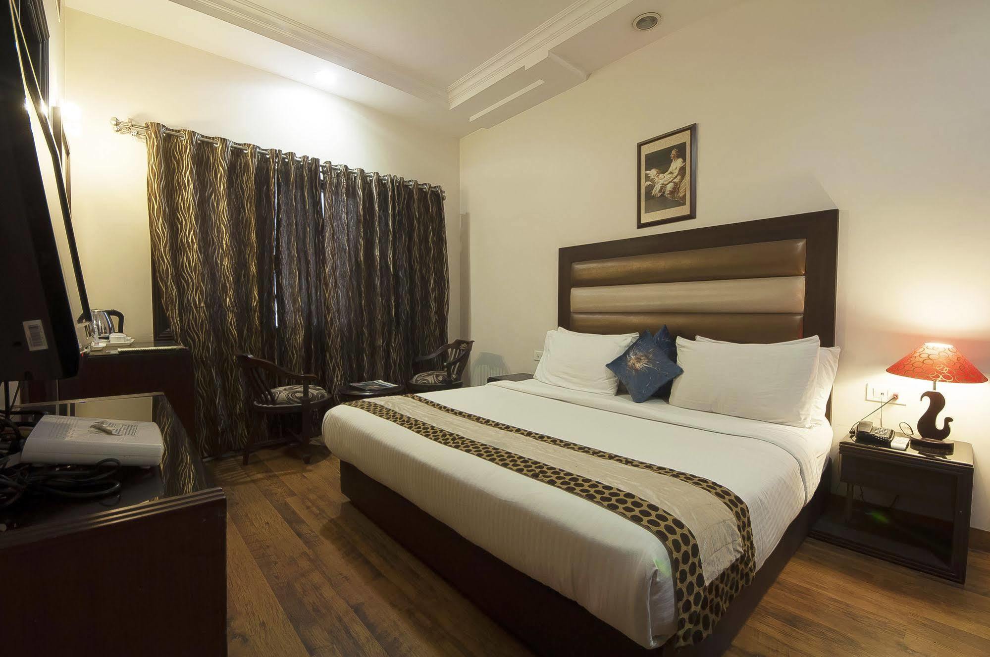 Hotel Prems Paradise Amritsar Exterior foto